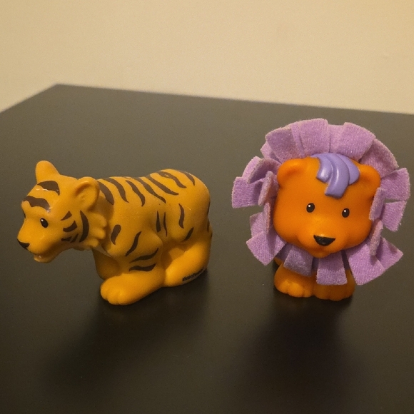 Little People Zoo Animals - Touch And Feel Elephant Lion Penguin Tiger Kangaroo - Picture 7 of 9